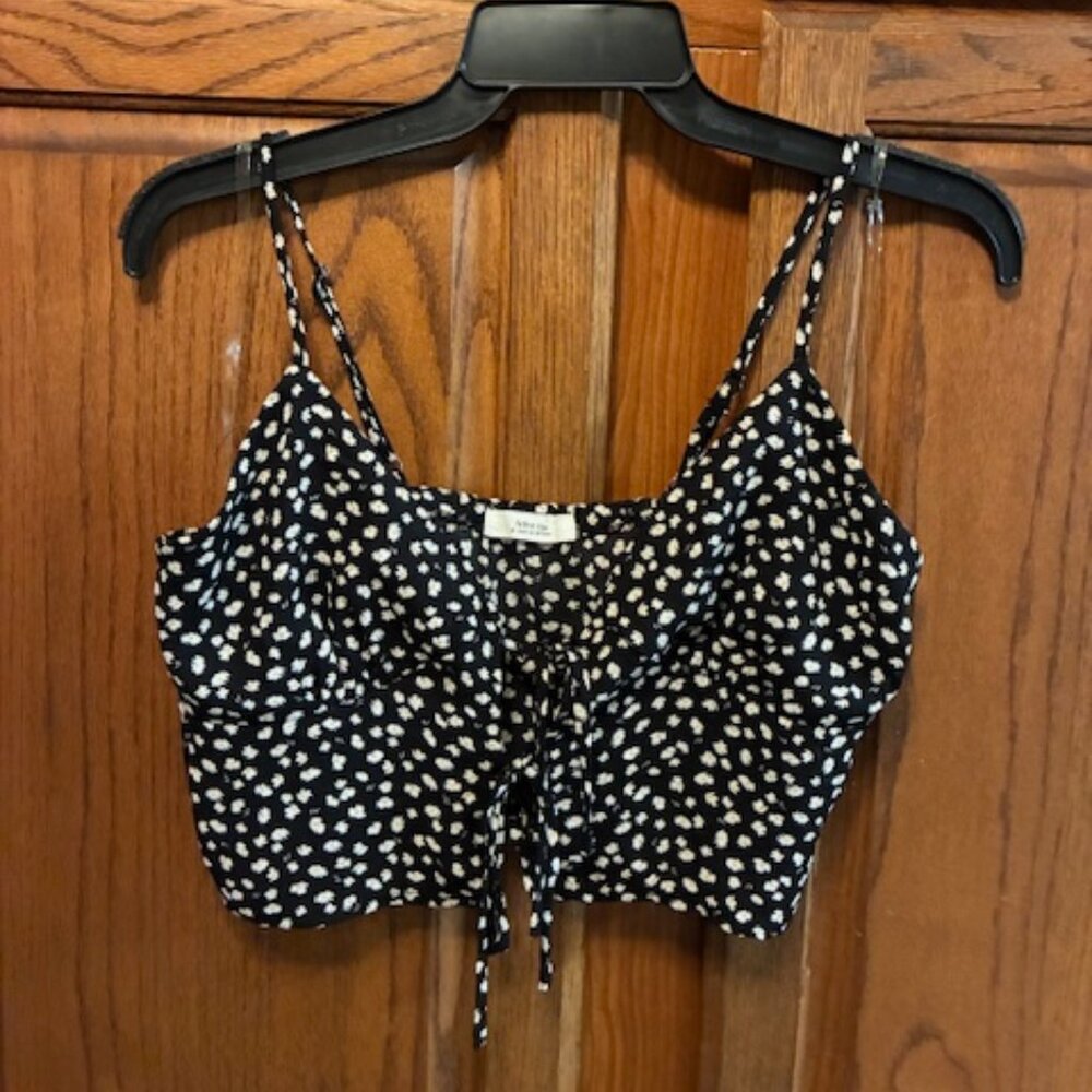 Active USA Womens Spaghetti Strap crop cami with tied front floral shirt size M